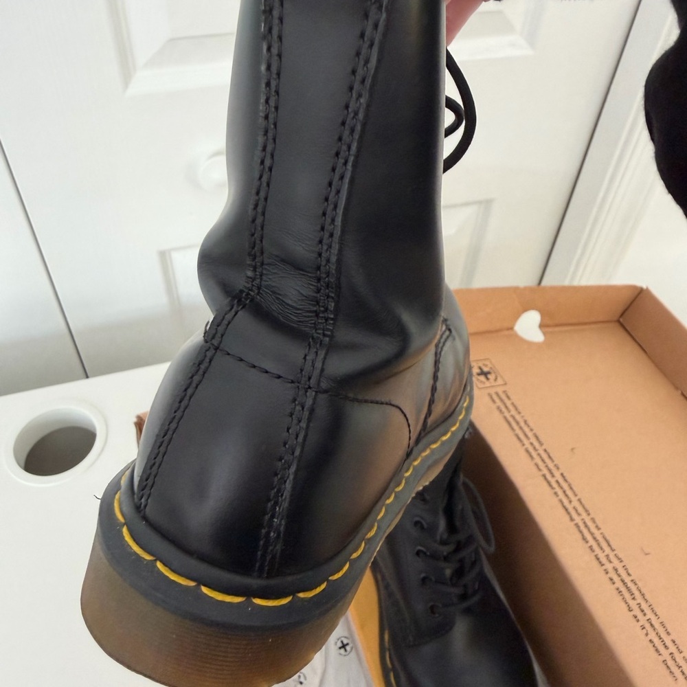 Dr. Martens Black Smooth 1460 Boots - Picture 6 of 6